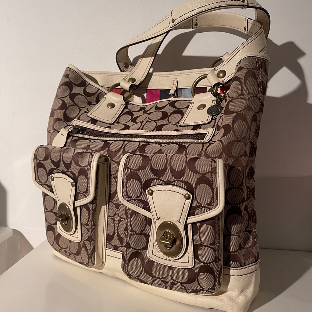Coach GiGi Tote-Signature fabric, Ivory Leather